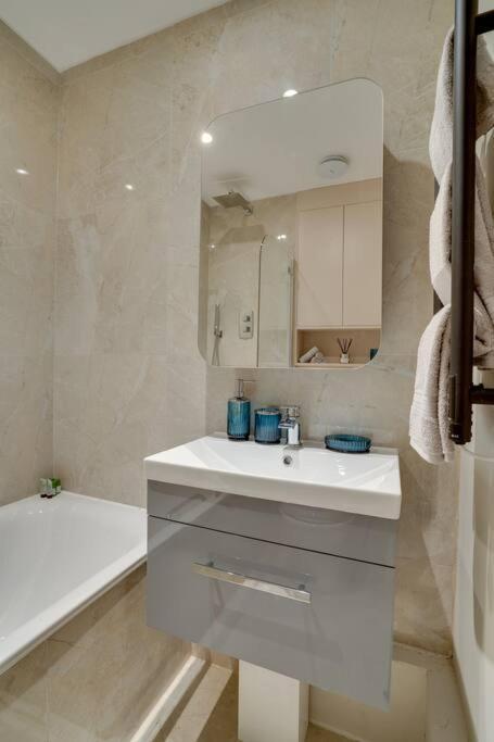 Glamorous Art Deco Flat In Chelsea London Eksteriør bilde